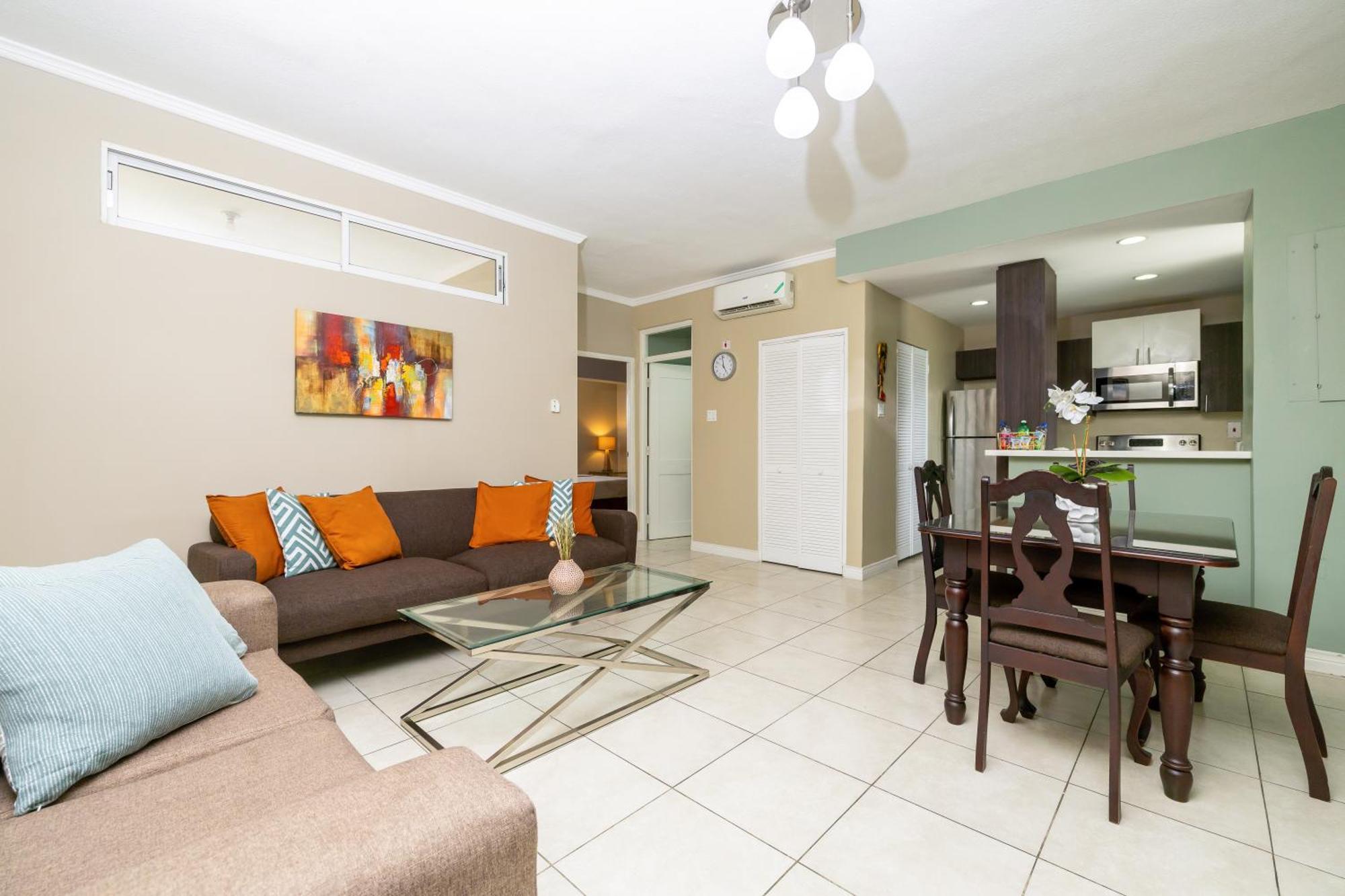 Choose To Be Happy At Brompton Estates - One And Two Bedroom With Pool Kingston Buitenkant foto